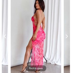 SELFIE LESLIE Madelyn backless midi dress💕